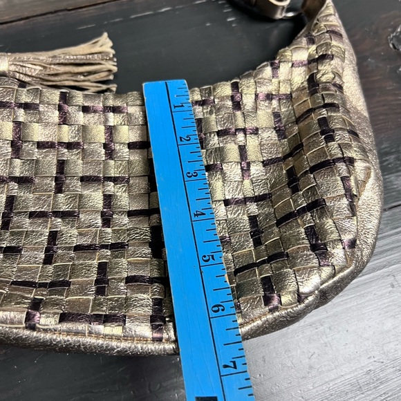 Elliott Lucca Metallic and Black Woven Hobo Bag - Picture 6 of 10